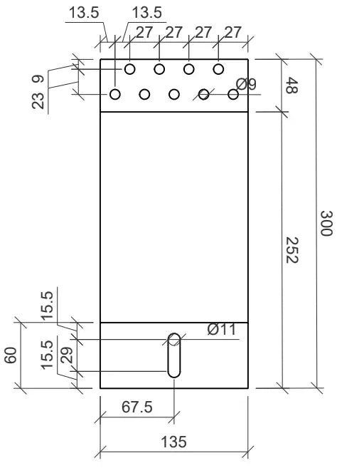 Technische Zeichnung eines 300 mm langen, breiten Dachhakens für Biberschwanzziegel. Die Darstellung zeigt eine Vorderansicht mit mehreren Bohrungen: acht 9 mm-Bohrungen im oberen Bereich mit horizontalem Abstand von je 27 mm, vertikal angeordnet auf 48 mm Höhe. Im unteren Bereich befindet sich eine Langlochbohrung mit Durchmesser 11 mm mittig bei 67,5 mm von der Seite und 29 mm Abstand zum unteren Rand. Die Gesamthöhe beträgt 300 mm, Breite 135 mm.