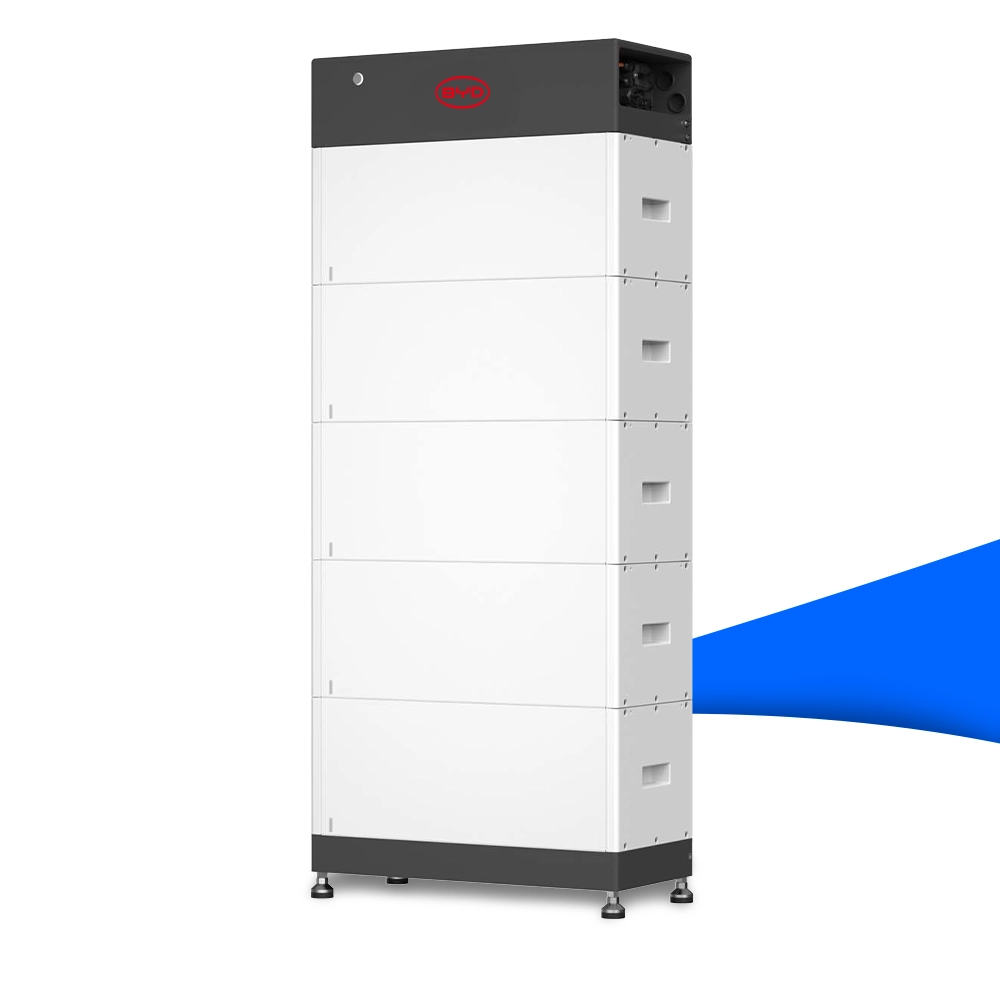 BYD HVS+ 12.8 Battery-Box – großer, modularer Hochvolt-Stromspeicher in weiß-grauem Gehäuse mit rotem BYD-Logo, ideal für leistungsstarke Photovoltaikanlagen. Erhältlich bei sh24.