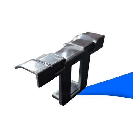 Produktbild -Entwässerungsclip für Solarmodule – schützt zuverlässig vor Wasserstau und Korrosion